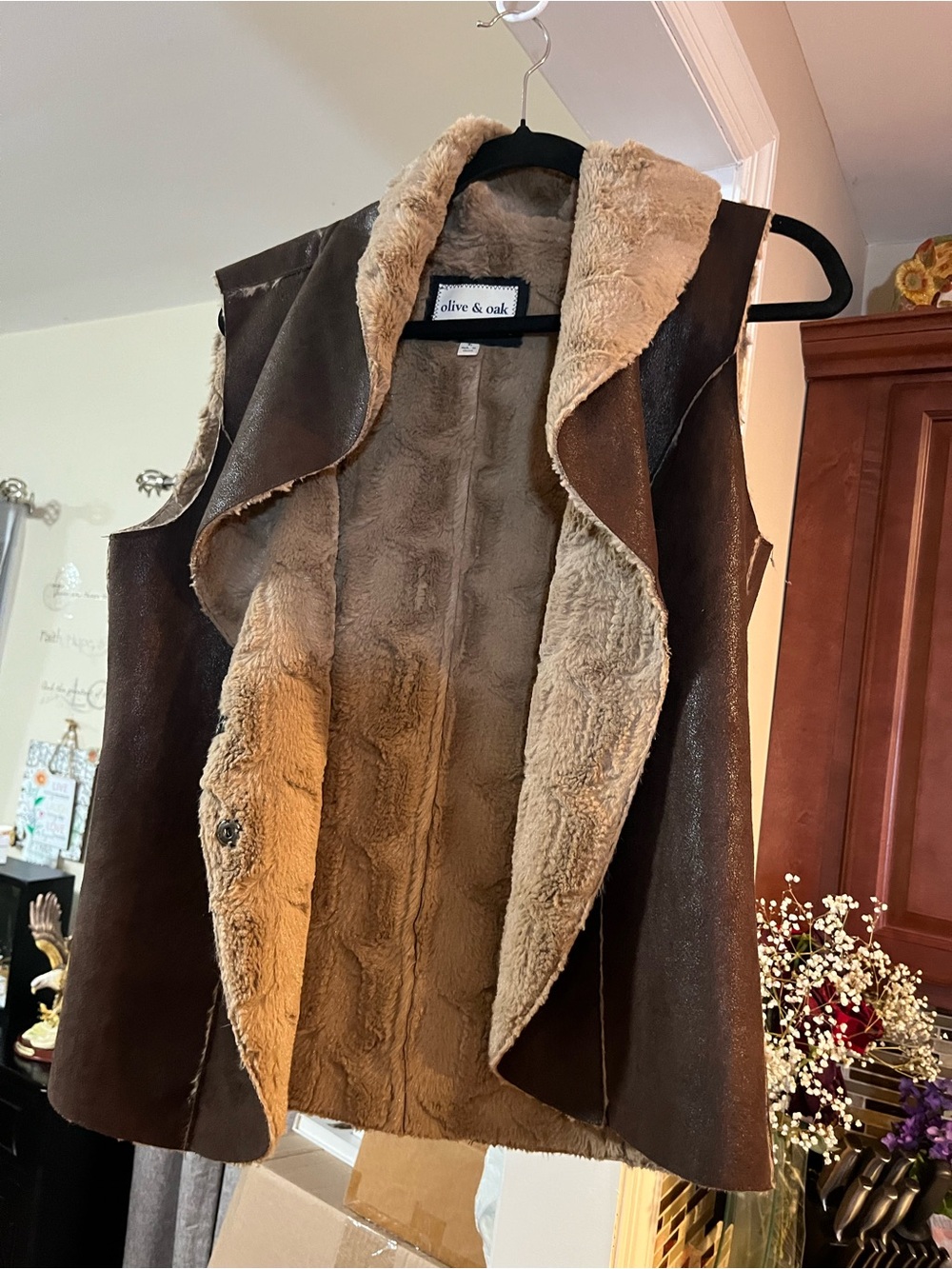 olive & oak Women's Faux Fur-Lined Brown Vest size large